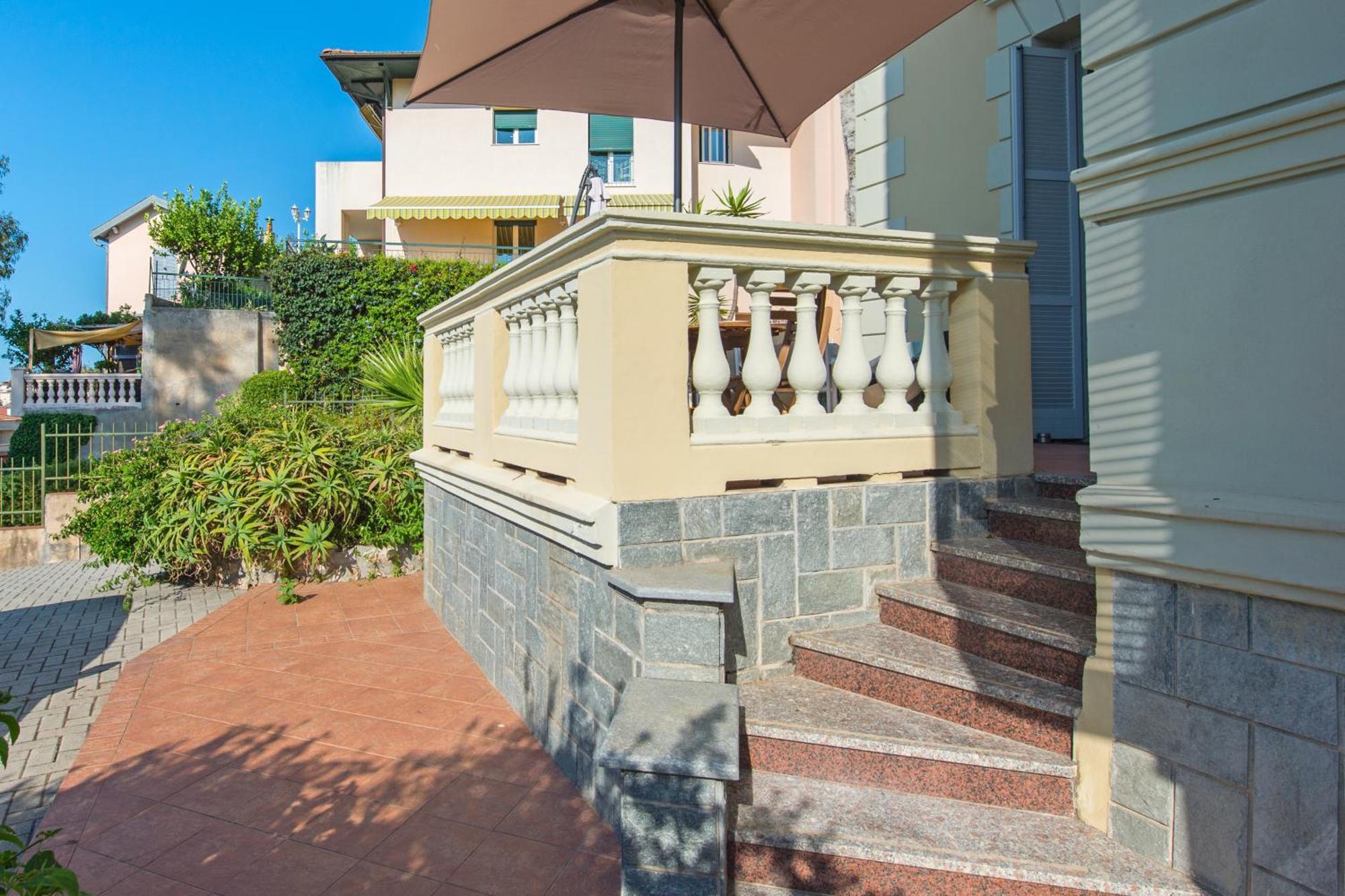 Oliviers -Agreable 2 Pieces Dans Maison Bourgeoise Menton Luaran gambar